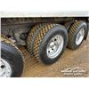 Image 41 : 2020 WESTERN STAR 4900SF TRI DRIVE DUMP TRUCK