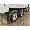 Image 49 : 2020 WESTERN STAR 4900SF TRI DRIVE DUMP TRUCK