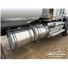 Image 72 : 2020 WESTERN STAR 4900SF TRI DRIVE DUMP TRUCK