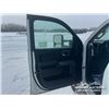 Image 7 : 2017 CHEVROLET 3500HD CREW CAB DUALLY FLATBED
