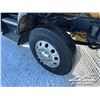 Image 40 : 2007 KENWORTH T800 T/A SLEEPER TRUCK TRACTOR