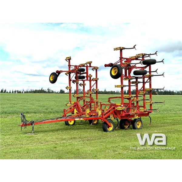 1992 BOURGAULT 8800-36 40 FT. CULTIVATOR