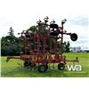 Image 3 : 1992 BOURGAULT 8800-36 40 FT. CULTIVATOR