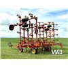 Image 4 : 1992 BOURGAULT 8800-36 40 FT. CULTIVATOR