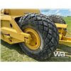 Image 18 : CATERPILLAR CAT70 PULL BEHIND HYD. SCRAPER
