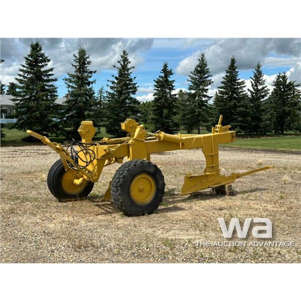 PULL TYPE 2 BOTTOM BREAKING PLOW