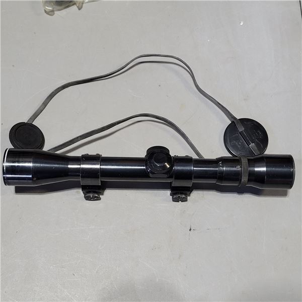 Challenger 2.5-7x Scope with Weaver Rings