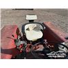 Image 6 : 1966 IH FARMALL 806 2WD TRACTOR