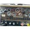Image 17 : 1981 KENWORTH W900 T/A GRAIN TRUCK