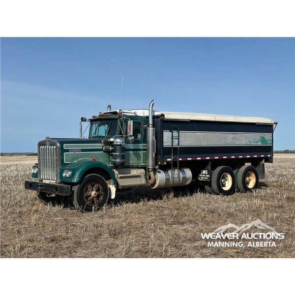 1981 KENWORTH W900 T/A GRAIN TRUCK
