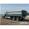 Image 4 : 1981 KENWORTH W900 T/A GRAIN TRUCK