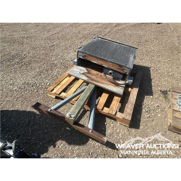 CIRCUIT BREAKER AND POWER RECEPTACLES