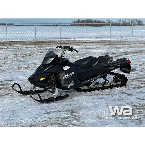 2011 Skidoo Summit X 800R Snowmobile