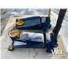 Image 3 : (2) Floor Jacks