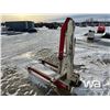 Image 2 : Red & White Shop Hoist