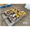 Image 1 : Komatsu & Cat Forked Bucket Teeth