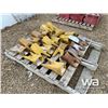 Image 2 : Komatsu & Cat Forked Bucket Teeth