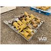 Image 4 : Komatsu & Cat Forked Bucket Teeth