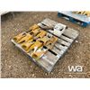 Image 1 : Caterpillar Bucket Forked Teeth & Exc. Coupler