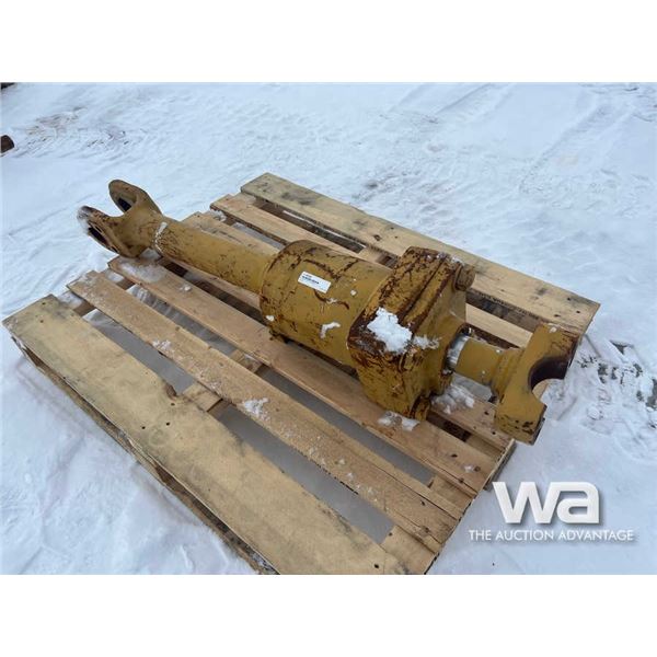 Caterpillar D8R Tilt Cylinder