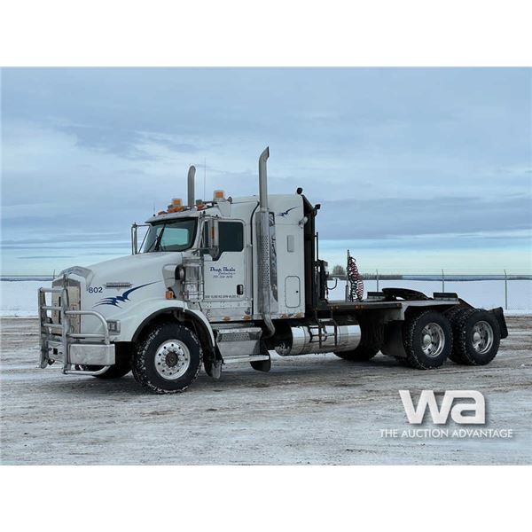 2007 Kenworth T800B T/A Sleeper Truck Tractor
