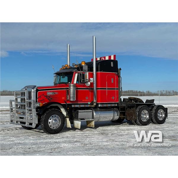 2000 Peterbilt 378 T/A Sleeper Truck Tractor