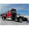 Image 4 : 2000 Peterbilt 378 T/A Sleeper Truck Tractor