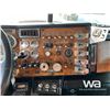 Image 9 : 2000 Peterbilt 378 T/A Sleeper Truck Tractor