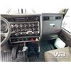 Image 8 : 2014 Kenworth T800 Tri Drive Sleeper Tank Truck