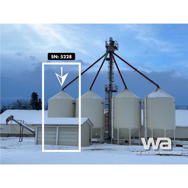 2016 Meridian 1615 Hopper Fertilizer Bin