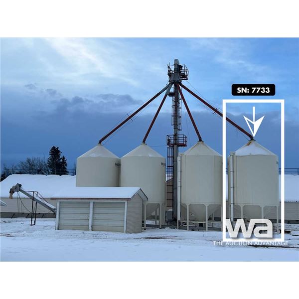 2012 Meridian 1615 Hopper Fertilizer Bin