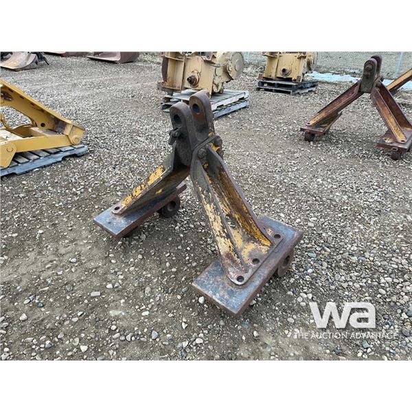 Pin On Hitch For D8R Crawler