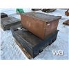 Image 4 : Wood Jockey Box & Rat Pack 62 IN. Tool Box