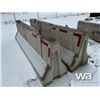 Image 5 : (2) Concrete Barriers
