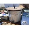 Image 6 : ANIMAL TRAP, ALUMINUM POT, FIRST AID KIT, TABLE