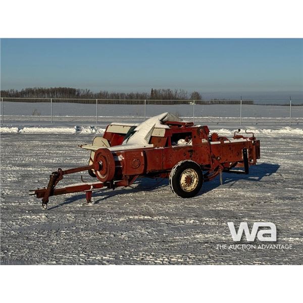 INTERNATIONAL 430T SQUARE BALER