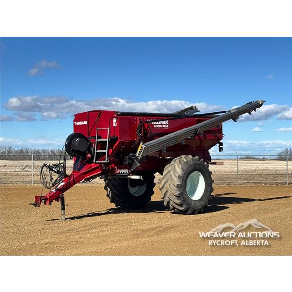 VALMAR AIRFLO 8600 S/A 66 FT. FERTILIZER SPREADER