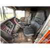 Image 7 : 2007 KENWORTH T800B TRIDRIVE SLEEPER TRUCK TRACTOR