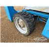 Image 13 : 2002 GENIE GS-4390 4X4 DUAL FUEL SCISSOR LIFT