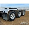 Image 46 : 2018 KENWORTH T800 TRI DRIVE SLEEPER TRUCK TRACTOR