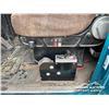 Image 26 : 2007 FREIGHTLINER FLD120SD TRI DRIVE GRAIN TRUCK