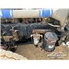 Image 33 : 2007 FREIGHTLINER FLD120SD TRI DRIVE GRAIN TRUCK