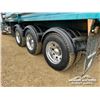 Image 44 : 2007 FREIGHTLINER FLD120SD TRI DRIVE GRAIN TRUCK