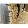 Image 45 : 2007 FREIGHTLINER FLD120SD TRI DRIVE GRAIN TRUCK