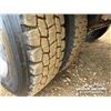 Image 55 : 2007 FREIGHTLINER FLD120SD TRI DRIVE GRAIN TRUCK