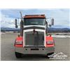 Image 41 : 2002 KENWORTH T800 T/A DUMP TRUCK