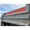 Image 45 : 2002 KENWORTH T800 T/A DUMP TRUCK