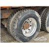 Image 28 : 2003 KENWORTH T800 T/A PLOW & SANDER TRUCK