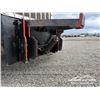 Image 51 : 2003 KENWORTH T800 T/A PLOW & SANDER TRUCK