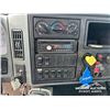 Image 19 : 2002 INTERNATIONAL 4300 S/A FLATBED BOOM TRUCK